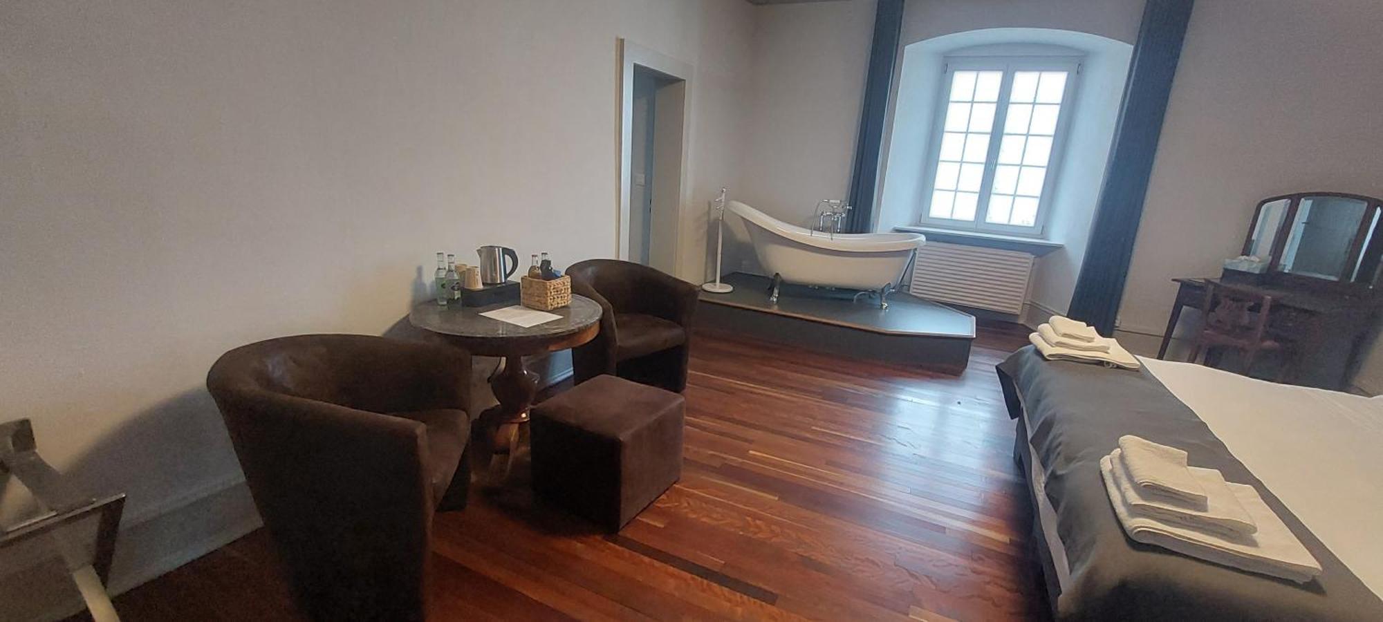 Auberge De Bellelay Restaurant Chez Aron Balde ภายนอก รูปภาพ