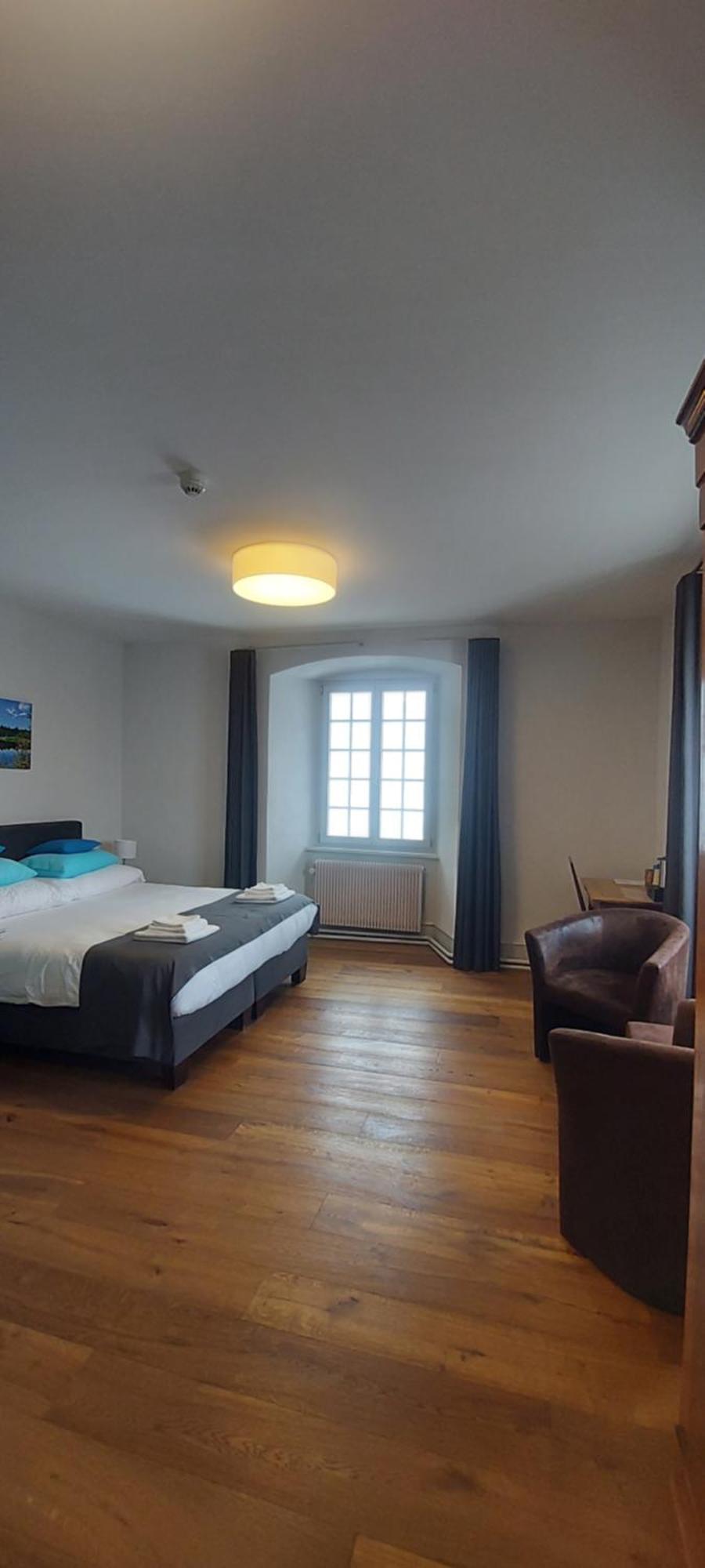 Auberge De Bellelay Restaurant Chez Aron Balde ภายนอก รูปภาพ